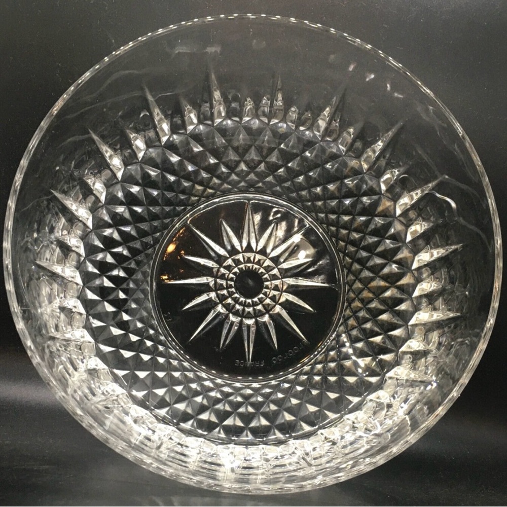 Vintage Arcoroc France Diamond Point Starburst 8” Pressed Glass Serving Bowl